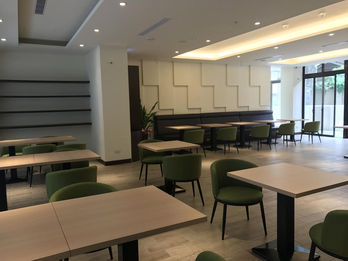 ML Hotel Chiayi Buitenkant foto